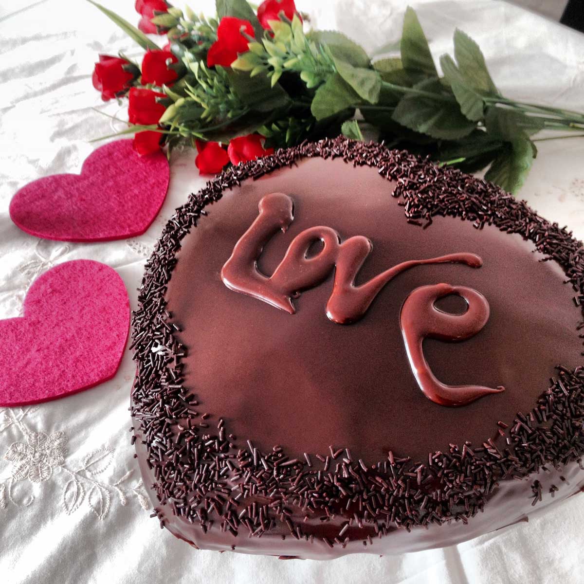 Tarta corazón de chocolate sin lactosa San Valentín