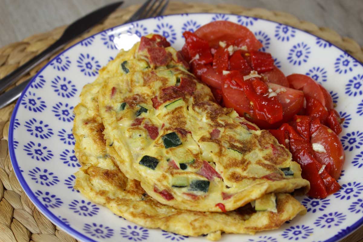 Tortilla de calabacín y pimientos del piquillo