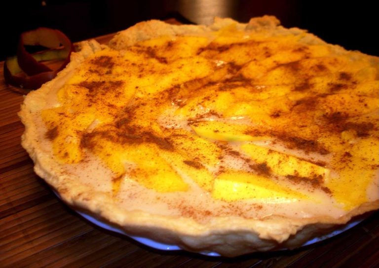 Tarta de mango, crema y canela sin lactosa
