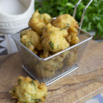 Buñuelos de bacalao caseros